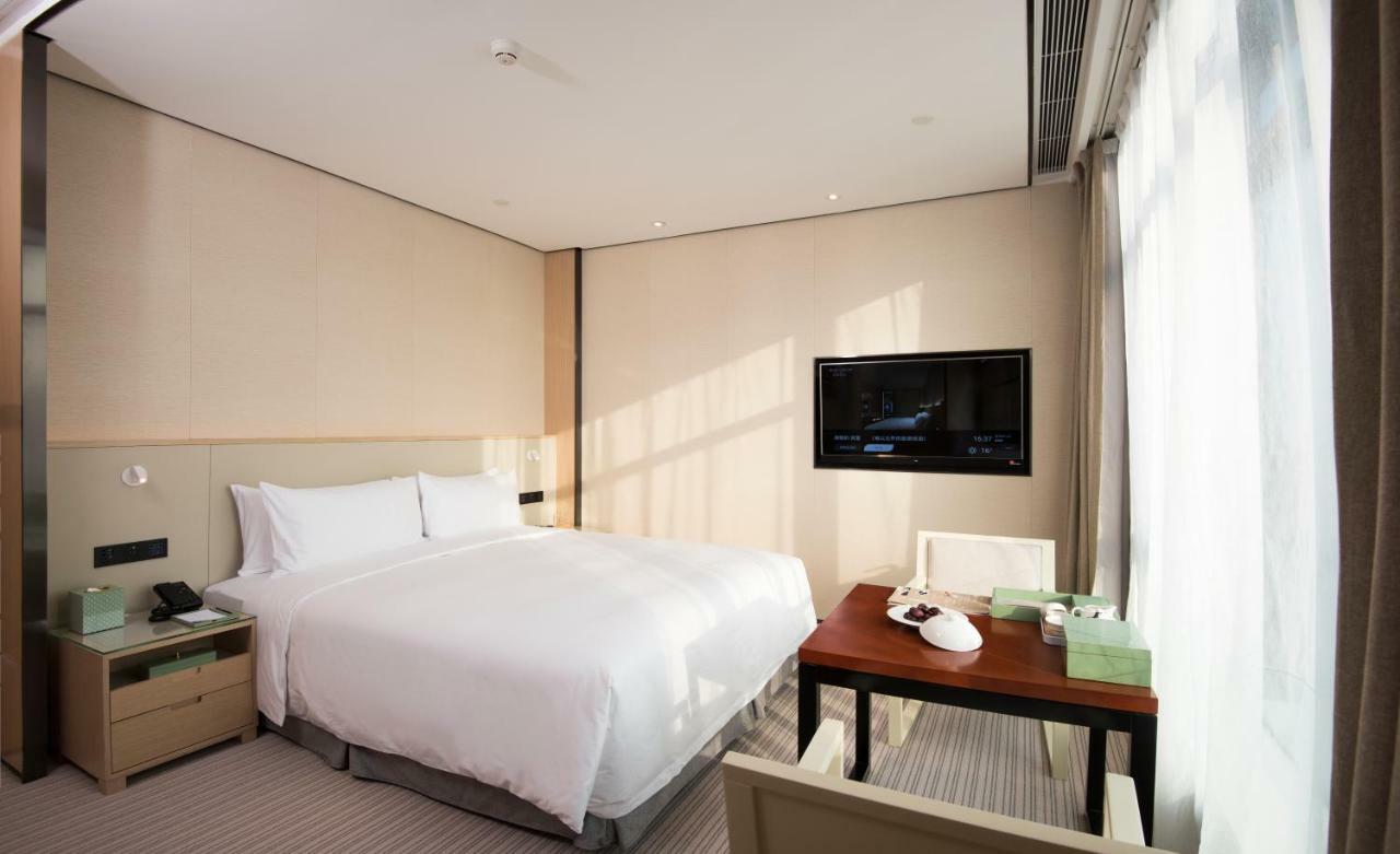 Virtuous World Hotel Foshan Exterior photo