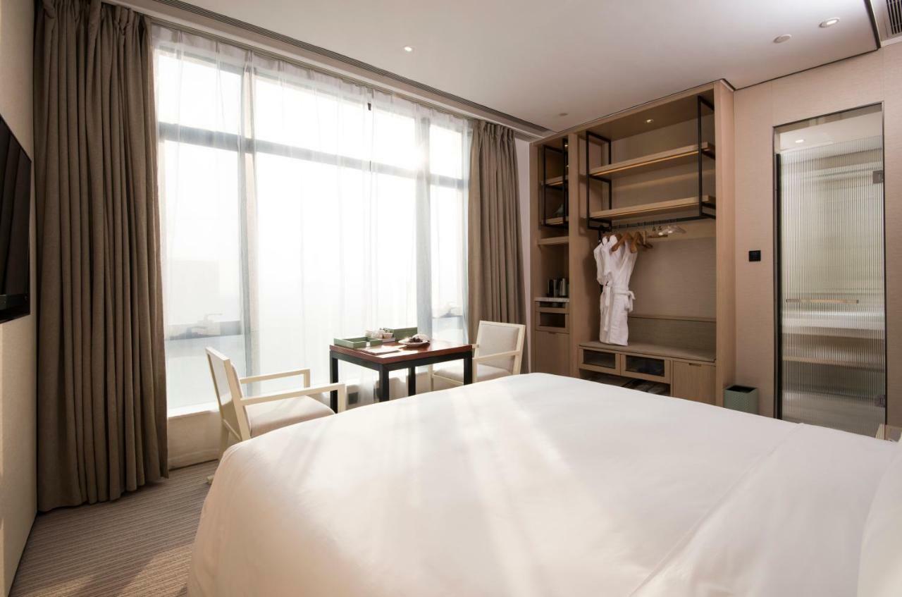 Virtuous World Hotel Foshan Exterior photo