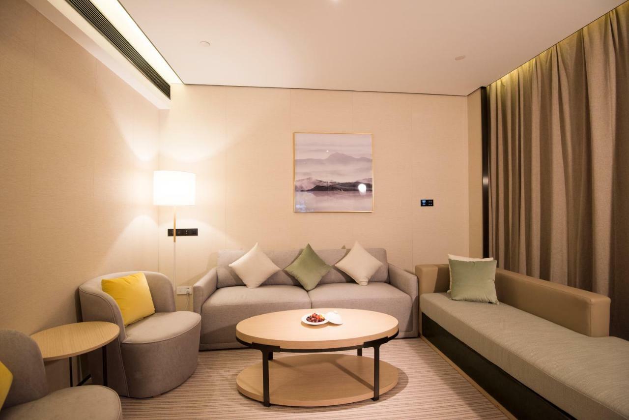 Virtuous World Hotel Foshan Exterior photo