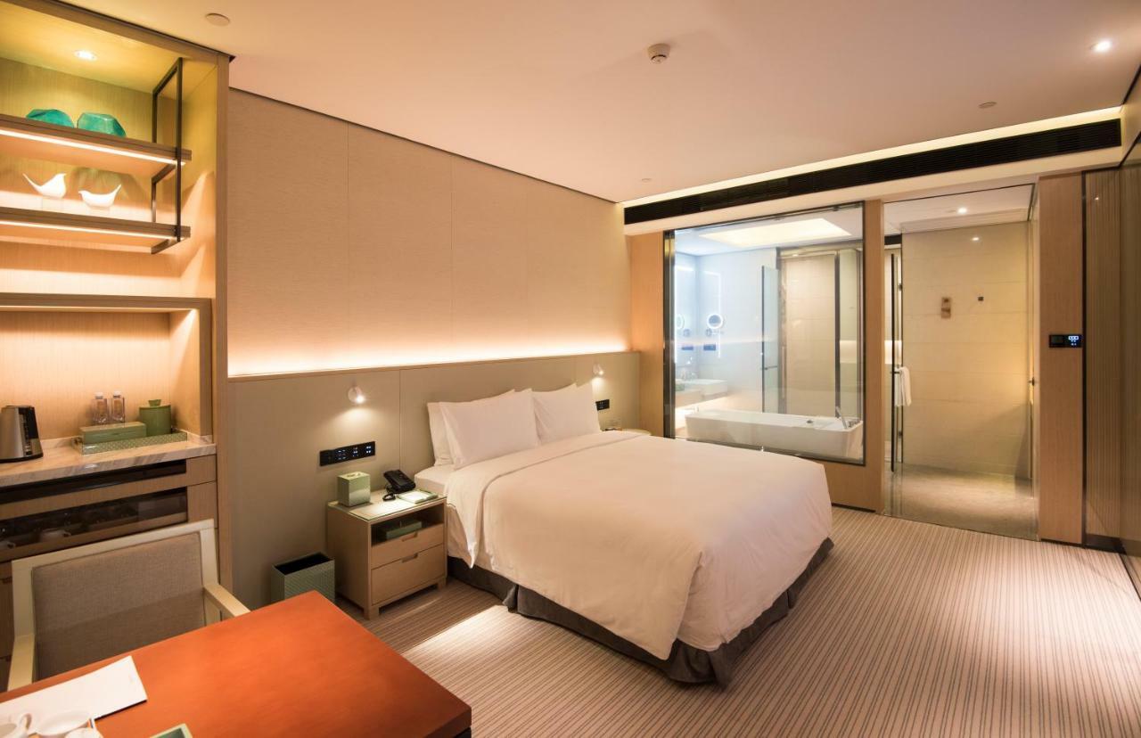 Virtuous World Hotel Foshan Exterior photo