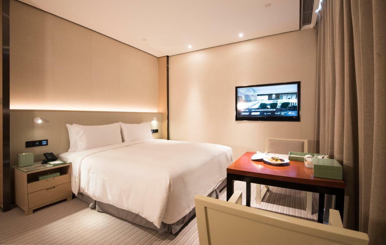 Virtuous World Hotel Foshan Exterior photo